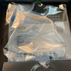 Seagate Skyhawk AI 16TB 512 E internal hard drive